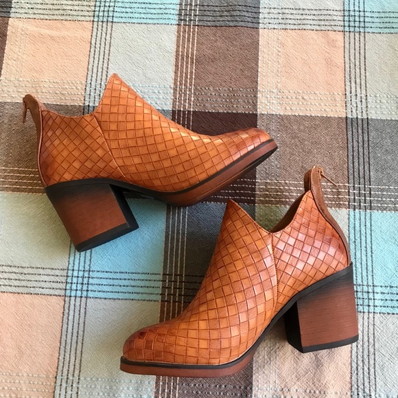 [LAST PAIR]  Woven Zipper bootie - Picture 3 of 5